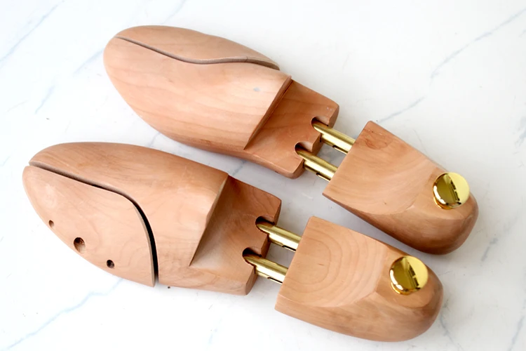 1Pair Adjustable Unisex Schima Wooden Shoe Trees Keepers Support Stretcher Spring Design High Quality Retail Wood Craft OK 0636
1Pair Adjustable Unisex Schima Wooden Shoe Trees Keepers Support Stretcher Spring Design High Quality Retail Wood Craft OK 0636