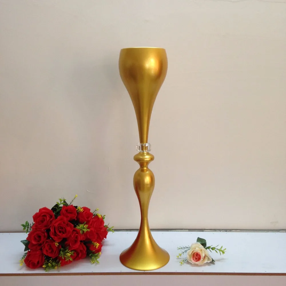 2017 new style 70cm / 27.5" gold wedding flower vase wedding table centerpiece table stand wedding decoration 10 pcs/lot
2017 new style 70cm / 27.5" gold wedding flower vase wedding table centerpiece table stand wedding decoration 10 pcs/lot