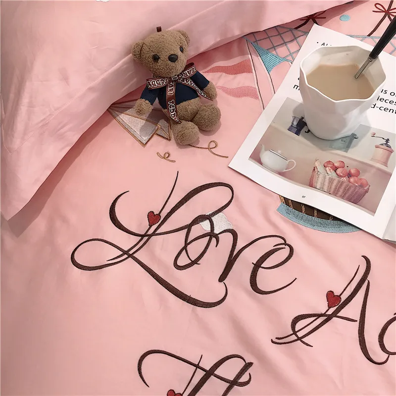 New egyptian cotton Bedding Set twin queen king size cartoon embroidery Duvet Cover Pillowcase Bed Sheet for kids
New egyptian cotton Bedding Set twin queen king size cartoon embroidery Duvet Cover Pillowcase Bed Sheet for kids