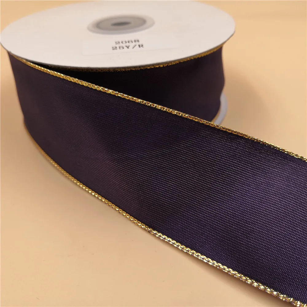 38MM X 25yards Purple Wired Ribbon with Gold Lurex Edges for Gift Wrapping N2068
38MM X 25yards Purple Wired Ribbon with Gold Lurex Edges for Gift Wrapping N2068