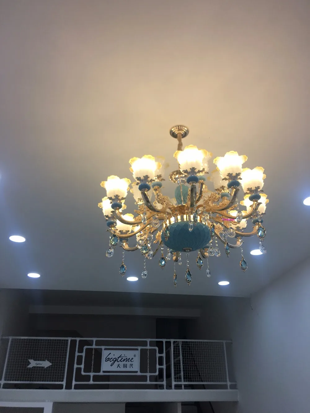 Modern Foyer Chandelier Lighting Murano Glass Chandeliers Contemporary Style Lighting Entryway Chandeliers for High Ceiling Lamp
Modern Foyer Chandelier Lighting Murano Glass Chandeliers Contemporary Style Lighting Entryway Chandeliers for High Ceiling Lamp