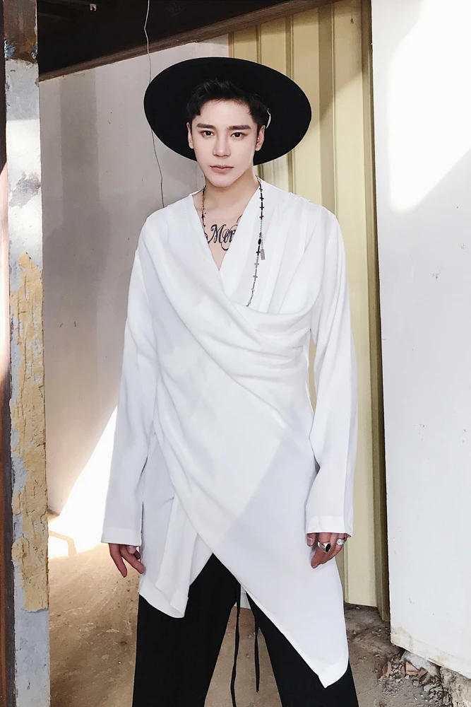 M-6XL!!The spring designer is a Korean asymmetrical T-shirt with a T-shirt that is loosely tied to the popular logo
M-6XL!!The spring designer is a Korean asymmetrical T-shirt with a T-shirt that is loosely tied to the popular logo