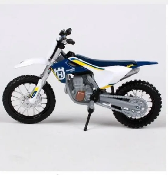 Модель мотоцикла Maisto 1:18 Husqvarna FC 450, литая модель, игрушка в подарок, новая в коробке
Модель мотоцикла Maisto 1:18 Husqvarna FC 450, литая модель, игрушка в подарок, новая в коробке