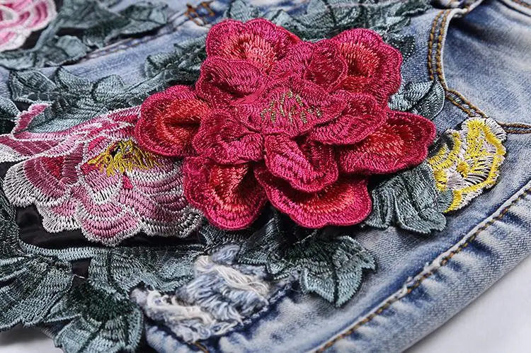 2018 Summer Casual Women Embroidered Flower Stretch Denim Hot Shorts , Female Woman Slim Elastic Jeans Shorts With Embroidery
2018 Summer Casual Women Embroidered Flower Stretch Denim Hot Shorts , Female Woman Slim Elastic Jeans Shorts With Embroidery