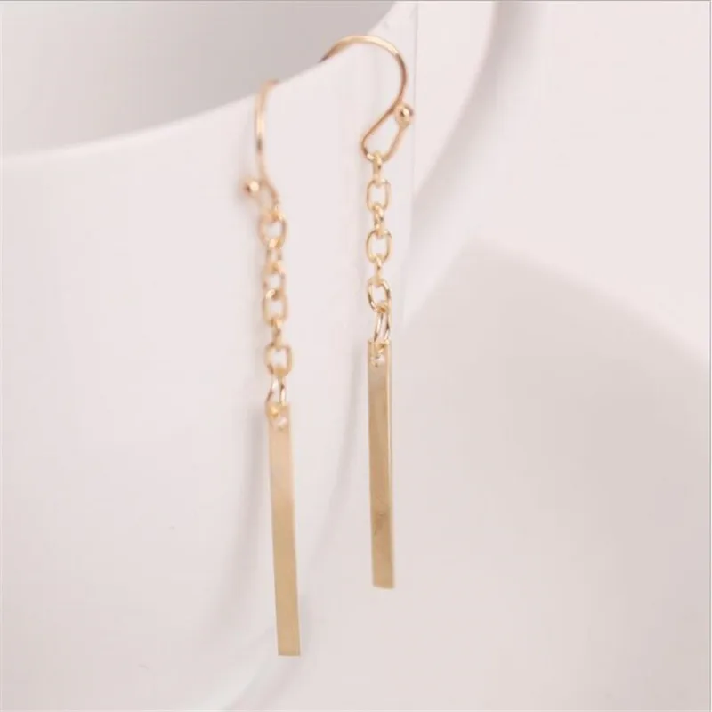 New simple European American popular gold color earrings long paragraph type chain earrings punk wind girl earrings wholesale
New simple European American popular gold color earrings long paragraph type chain earrings punk wind girl earrings wholesale