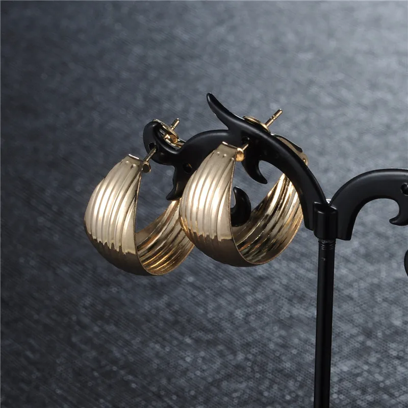 Vintage 20/25/28mm Big Width Stripe Metal Hoop Earrings For Women Glossy Gold Color Earrings Simple Jewelry Wedding Gift
Vintage 20/25/28mm Big Width Stripe Metal Hoop Earrings For Women Glossy Gold Color Earrings Simple Jewelry Wedding Gift
