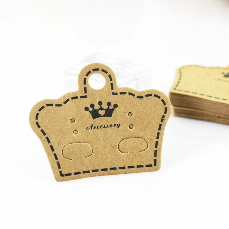Wholesale 500pcs/lot Fashion Jewelry Ear Studs Packaging Display Tag Crown Kraft Paper Earring Card Jewelry Price Tags 5x4cm
Wholesale 500pcs/lot Fashion Jewelry Ear Studs Packaging Display Tag Crown Kraft Paper Earring Card Jewelry Price Tags 5x4cm