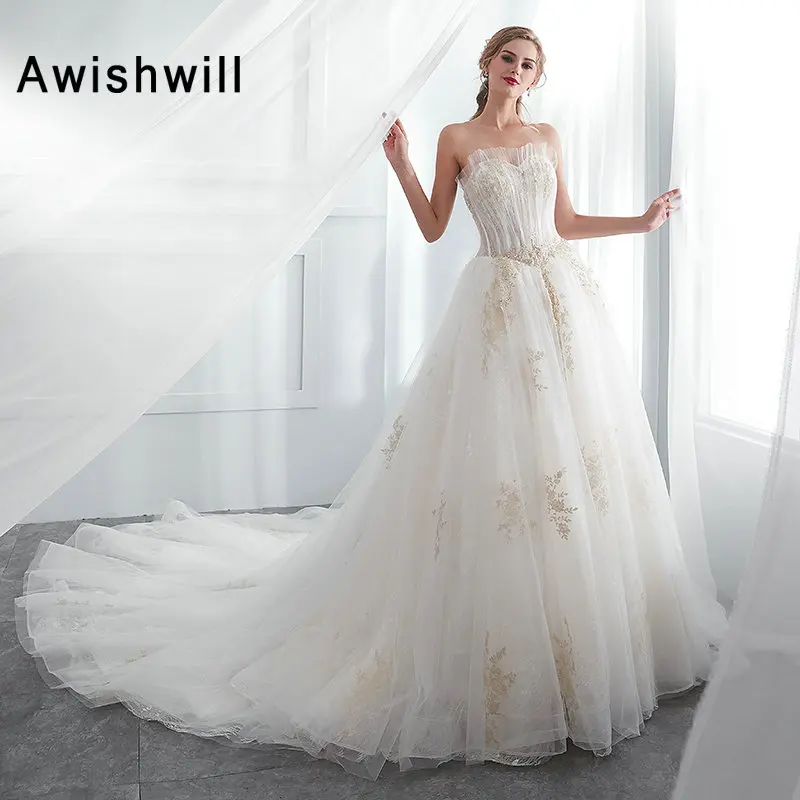 Vestido De Noiva Gorgeous Strapless A-line Wedding Dresses 2019 Appliques Beaded Lace Tulle Chapel Train Bridal Gown Plus Size
Vestido De Noiva Gorgeous Strapless A-line Wedding Dresses 2019 Appliques Beaded Lace Tulle Chapel Train Bridal Gown Plus Size