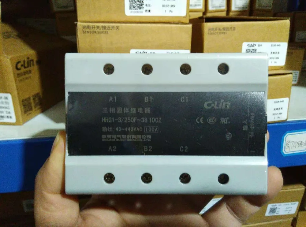 Brand new original authentic C-Lin HHG1-3/250F-38 three-phase AC control AC SSR-AA Solid State Solid State Relay 100A 40-440VAC
Brand new original authentic C-Lin HHG1-3/250F-38 three-phase AC control AC SSR-AA Solid State Solid State Relay 100A 40-440VAC