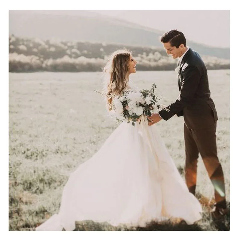LORIE Boho Long Sleeve Wedding Dress 2019 Robe de mariee Vintage Lace Top New Bridal Dress Puffy Chiffon Wedding Dresses
LORIE Boho Long Sleeve Wedding Dress 2019 Robe de mariee Vintage Lace Top New Bridal Dress Puffy Chiffon Wedding Dresses