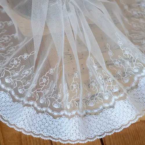 hot sale Fine water soluble lace accessories 19 cm wide white gauze embroidery lace H1901
hot sale Fine water soluble lace accessories 19 cm wide white gauze embroidery lace H1901