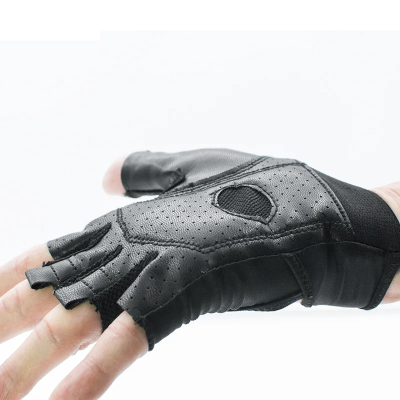 Ms. Sports Style Half Finger Drivers two Colors sports gloves Ms. gloves Fitness Gloves non-slip h32
Ms. Sports Style Half Finger Drivers two Colors sports gloves Ms. gloves Fitness Gloves non-slip h32