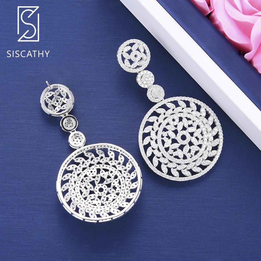 SISCATHY 2019 Fashion Jewelry Trendy Round Circle Hollow Earrings Cubic Zirconia Inlaid Engagement Wedding Dangle Drop Earrings
SISCATHY 2019 Fashion Jewelry Trendy Round Circle Hollow Earrings Cubic Zirconia Inlaid Engagement Wedding Dangle Drop Earrings