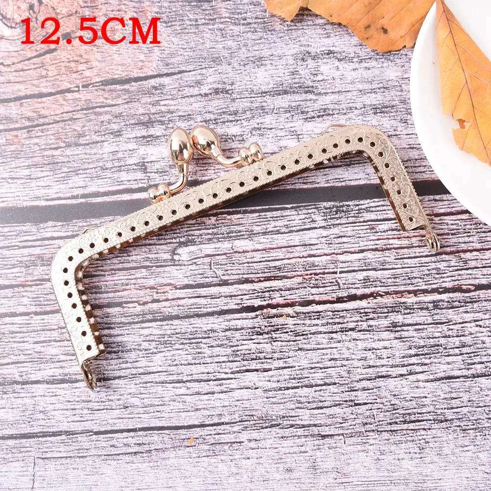 6 Sizes Light Gold DIY Purse Handbag Handle Coins Bags Metal Kiss Clasp Lock Frame 8.5/10.5/12.5/15/18/20cm For DIY Purse Bag
6 Sizes Light Gold DIY Purse Handbag Handle Coins Bags Metal Kiss Clasp Lock Frame 8.5/10.5/12.5/15/18/20cm For DIY Purse Bag