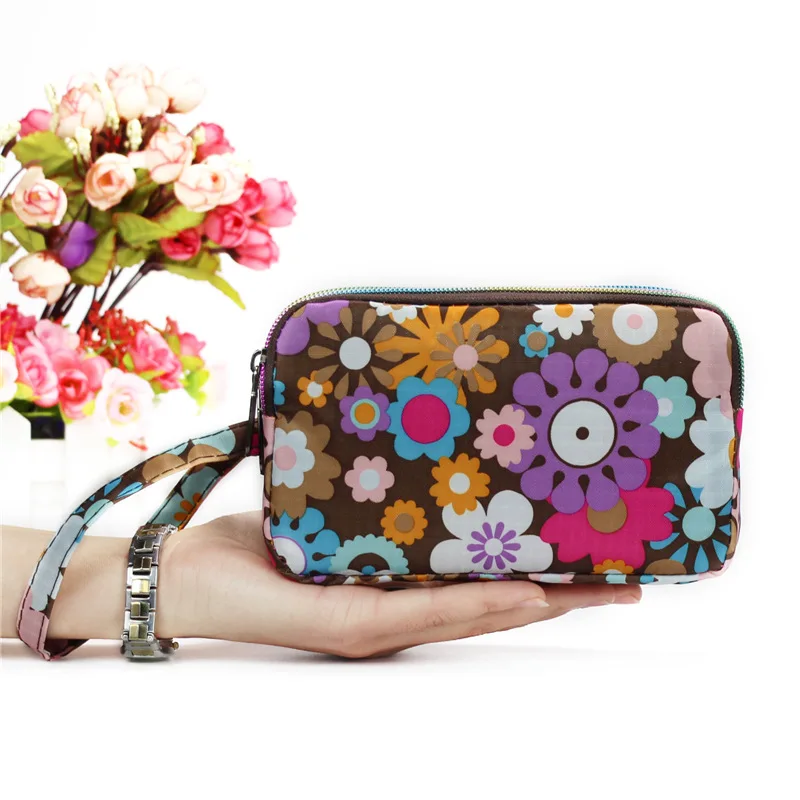 2018 New Fashion Flower Women Wallet Luxury Brand Famous Designer Wallet Female Canvas Zipper Wristlet Large Capacity Makeup Bag
2018 New Fashion Flower Women Wallet Luxury Brand Famous Designer Wallet Female Canvas Zipper Wristlet Large Capacity Makeup Bag