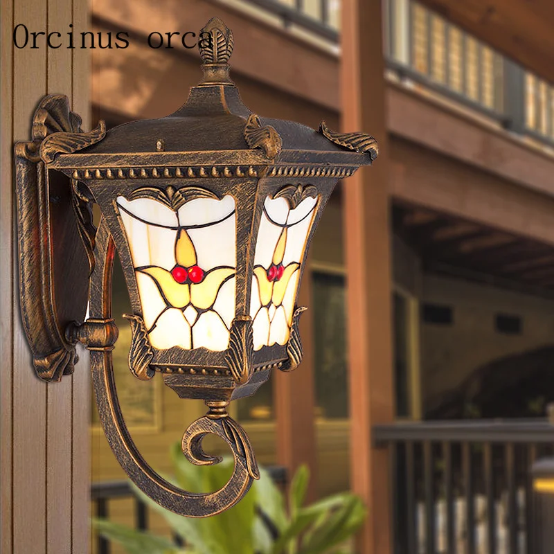 American retro color engraving outdoor wall lamp Courtyard Villa corridor balcony European waterproof LED outdoor wall lamp
American retro color engraving outdoor wall lamp Courtyard Villa corridor balcony European waterproof LED outdoor wall lamp