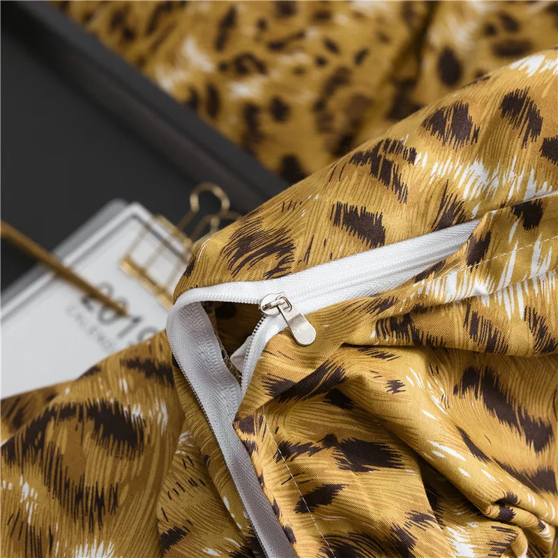 WUJIE 2Pcs/3Pcs Leopard Pattern 100% Cotton Bedding Set with Zipper Pillowcase Duvet Cover Set Single/Queen/King Home Textile
WUJIE 2Pcs/3Pcs Leopard Pattern 100% Cotton Bedding Set with Zipper Pillowcase Duvet Cover Set Single/Queen/King Home Textile