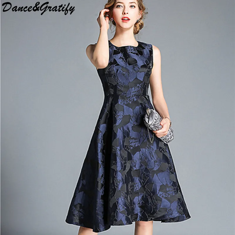 Women Vintage Jacquard Ball Gown Party Dress 2018 New Autumn Casual Print Sleeveless Tank Midi Party Sundress
Women Vintage Jacquard Ball Gown Party Dress 2018 New Autumn Casual Print Sleeveless Tank Midi Party Sundress