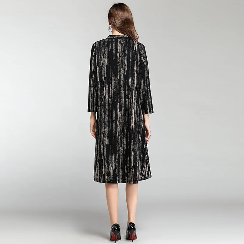 New2018Winter Elegant dress long sleeves single breasted cardigan midi dress loose fit roupa feminina casual vestidos plus size
New2018Winter Elegant dress long sleeves single breasted cardigan midi dress loose fit roupa feminina casual vestidos plus size