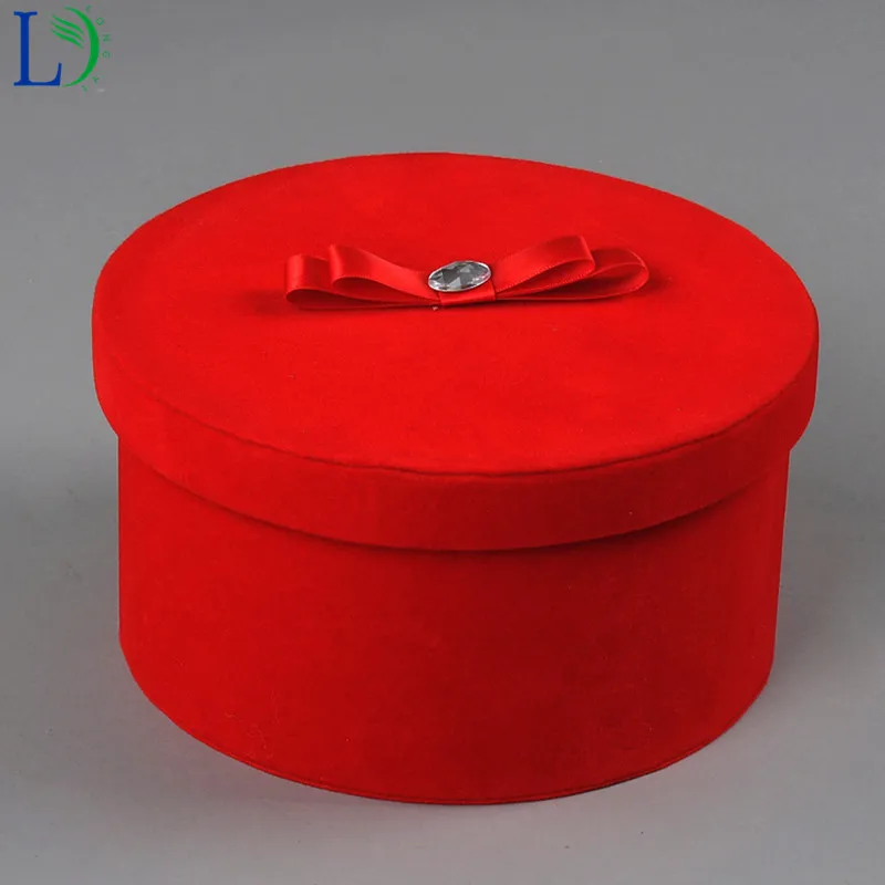 Middle Round Flannelette Box Multi-function Storage Box Jewelry Container Flower Valentine's Day Gift Candy Packing Boxes
Middle Round Flannelette Box Multi-function Storage Box Jewelry Container Flower Valentine's Day Gift Candy Packing Boxes