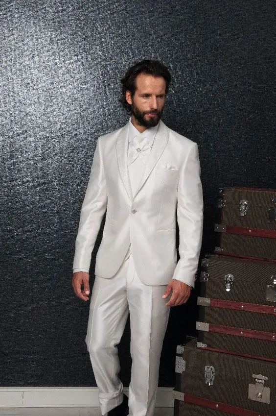 2017 Latest Coat Pant Designs Italian White Satin Shawl Lapel Men Suit Slim Fit 3 Piece Tuxedo Custom Prom Suits Terno Masuclino
2017 Latest Coat Pant Designs Italian White Satin Shawl Lapel Men Suit Slim Fit 3 Piece Tuxedo Custom Prom Suits Terno Masuclino