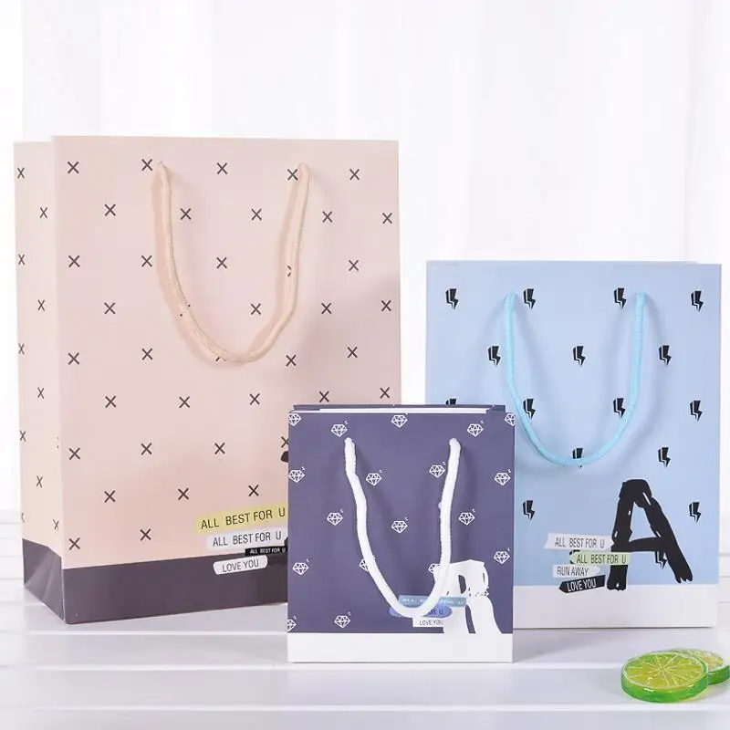 20pcs/lot New Vertical Gift Handbag Cookie Biscuits Snack Baking Package Paper Bag Wedding Birthday Party Bags
20pcs/lot New Vertical Gift Handbag Cookie Biscuits Snack Baking Package Paper Bag Wedding Birthday Party Bags