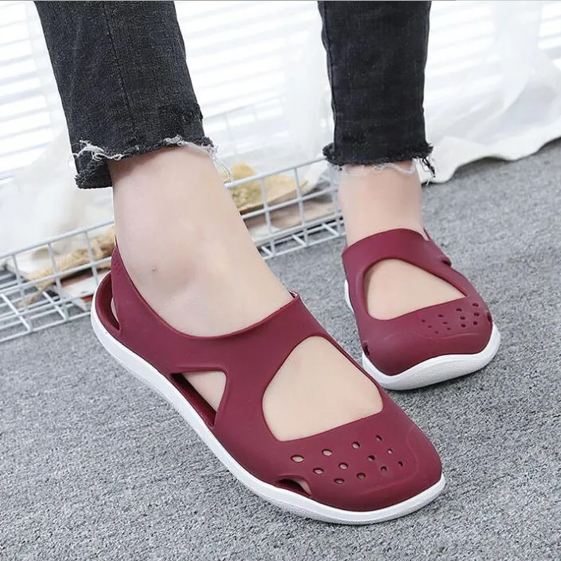 Willow Valley Soft Woman Sandals Shoes Toe-Cap Summer Beach Casual Shoe Flat-Heeled for Rainy Days
Willow Valley Soft Woman Sandals Shoes Toe-Cap Summer Beach Casual Shoe Flat-Heeled for Rainy Days
