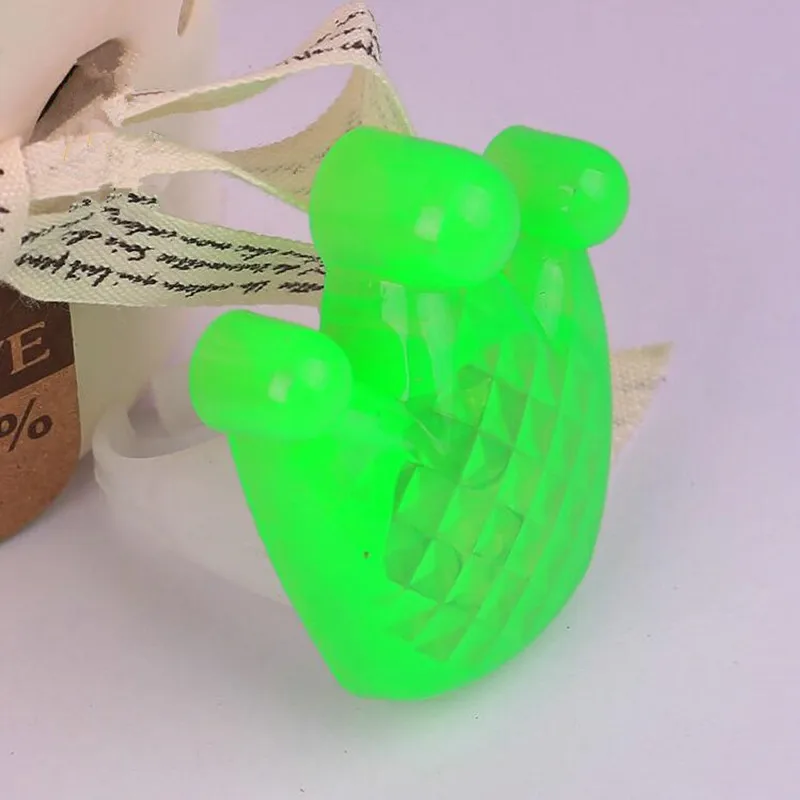 Creative Crown LED Blinking Glowing Finger Ring Kids Flashing Ring Jewelry Gifts Christmas Glow Party Concert Bar Toy Gift
Creative Crown LED Blinking Glowing Finger Ring Kids Flashing Ring Jewelry Gifts Christmas Glow Party Concert Bar Toy Gift
