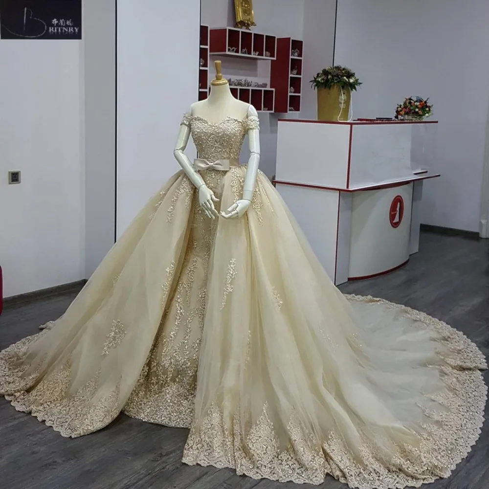 Роскошное Свадебное платье русалки с открытыми плечами и кружевными аппликациями, винтажное свадебное платье со съемным шлейфом
Роскошное Свадебное платье русалки с открытыми плечами и кружевными аппликациями, винтажное свадебное платье со съемным шлейфом