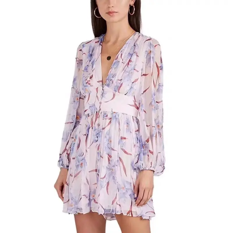 Runway Women Chiffon Rompers Printed Purple Flower Female Vacation V-neck Playsuits Long Lantern Sleeve Bodysuits Party Jumpsuit
Runway Women Chiffon Rompers Printed Purple Flower Female Vacation V-neck Playsuits Long Lantern Sleeve Bodysuits Party Jumpsuit