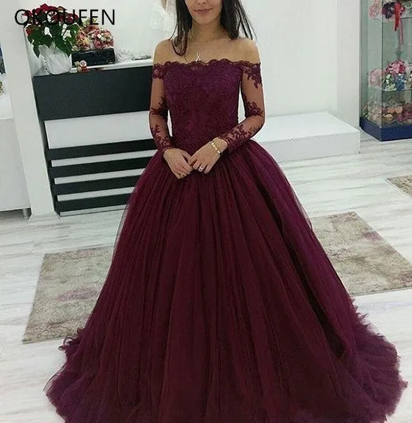 2021 Quinceanera Dresses Burgundy Ball Gown Off the Shoulder Long Sleeves Tulle Sweet 16 Party Prom Wear vestidos de 15 anos
2021 Quinceanera Dresses Burgundy Ball Gown Off the Shoulder Long Sleeves Tulle Sweet 16 Party Prom Wear vestidos de 15 anos