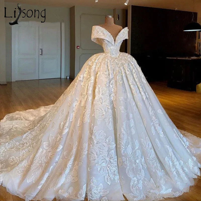 2019 Gorgeous Ball Gown Wedding Dress Arabic Dubai Turkish Luxury Vestido de noiva Off Shoulder Exquisite Appliques Bride Dress
2019 Gorgeous Ball Gown Wedding Dress Arabic Dubai Turkish Luxury Vestido de noiva Off Shoulder Exquisite Appliques Bride Dress