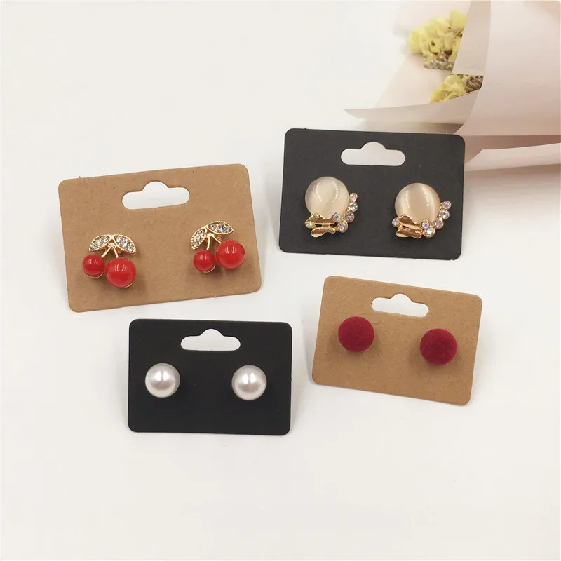 50Pcs Handmade Brown Black White Kraft Paper Cardboard Stud Earring Cards for Jewelry Accessories Displays Packing Cards 5x3.5cm
50Pcs Handmade Brown Black White Kraft Paper Cardboard Stud Earring Cards for Jewelry Accessories Displays Packing Cards 5x3.5cm