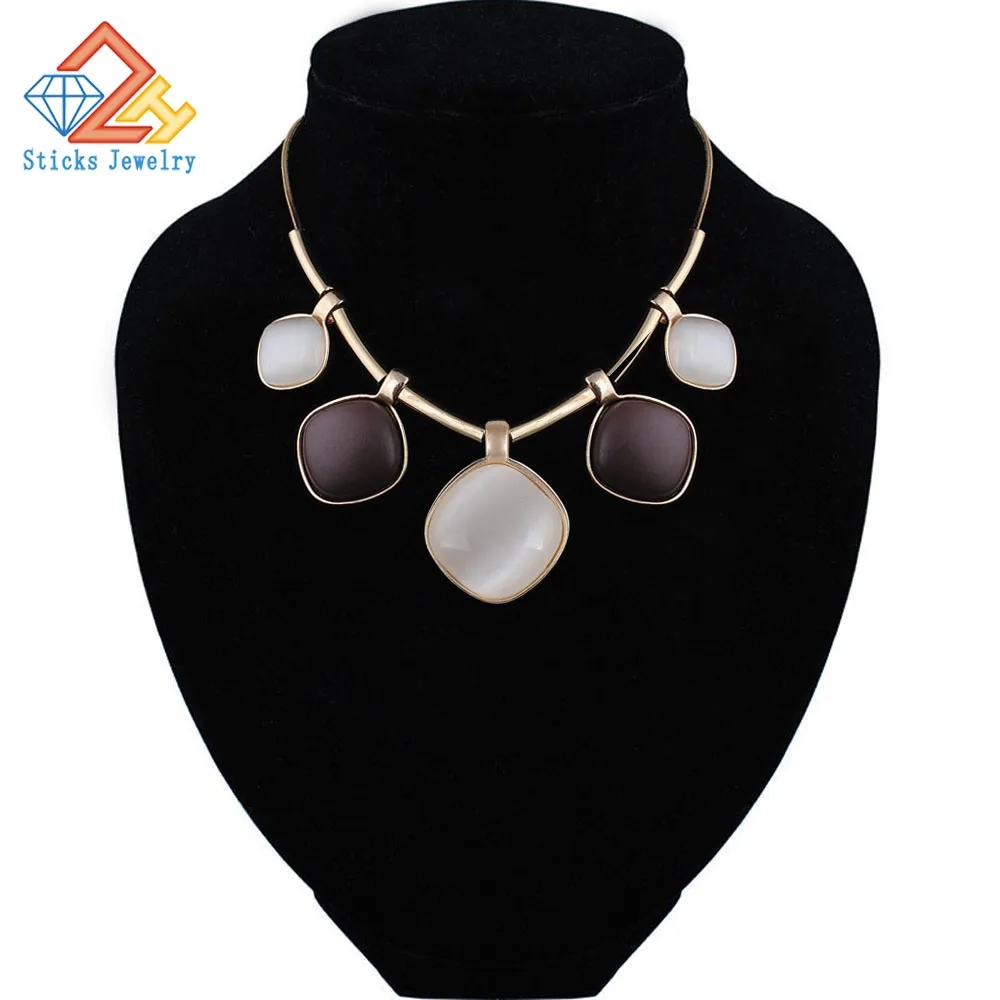 Hot Woman Chain Necklaces Crystals White Opal Stone Female Statement Party Jewelry
Hot Woman Chain Necklaces Crystals White Opal Stone Female Statement Party Jewelry