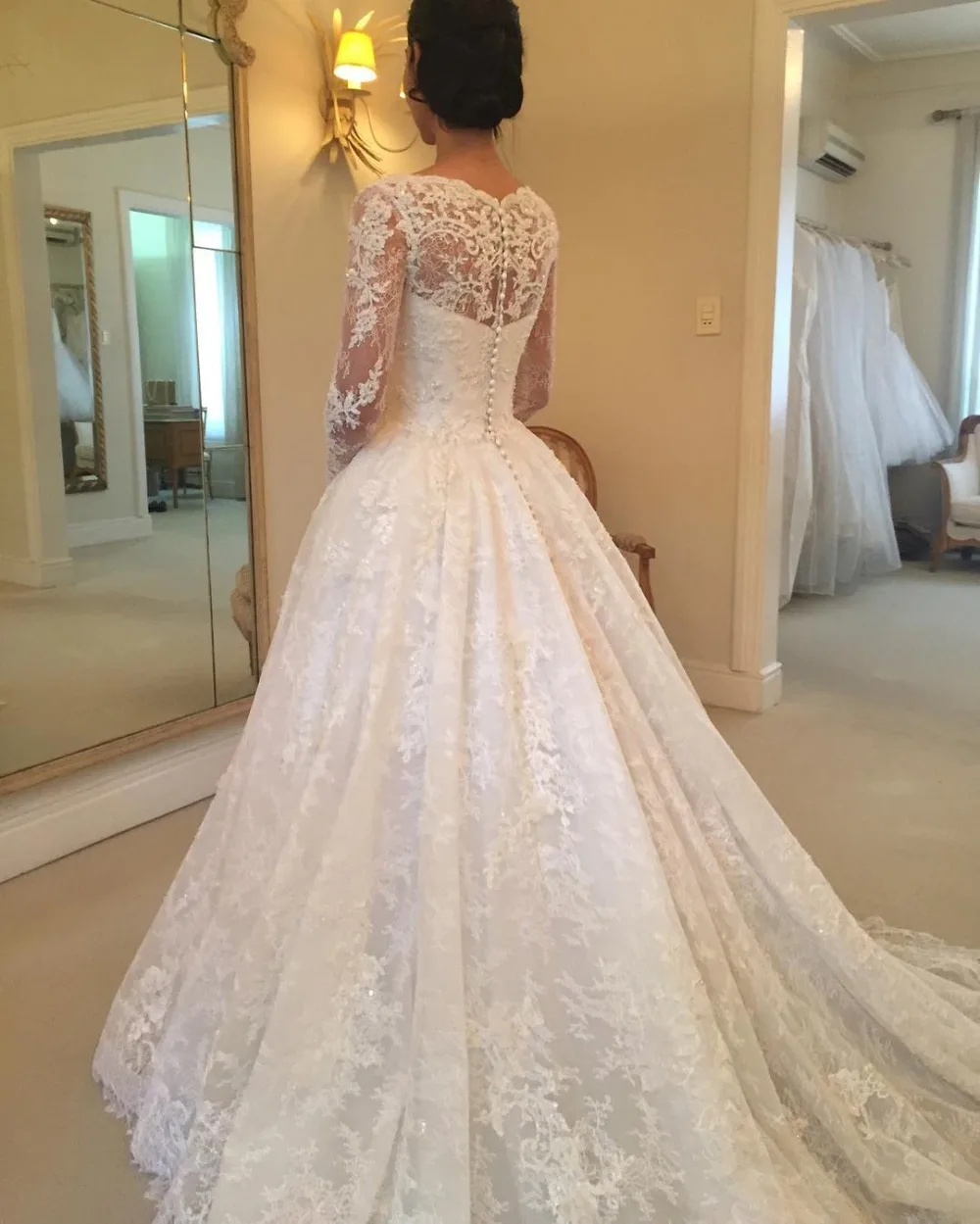 Lace Vestido De Noiva Muslim Wedding Dresses Ball Gown V-neck Long Sleeves Beaded Boho Dubai Arabic Wedding Gown Bridal
Lace Vestido De Noiva Muslim Wedding Dresses Ball Gown V-neck Long Sleeves Beaded Boho Dubai Arabic Wedding Gown Bridal