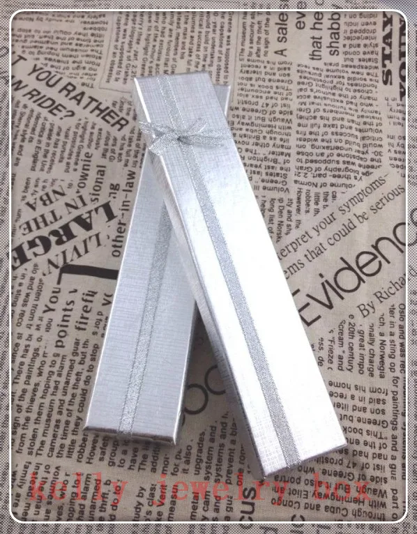 Wholesale 12pcs/lot 20x4x2cm Silver Bowknot Paper Jewelry Box Bracelet Necklace Gift Box Cute Jewelry Display Packaging Box
Wholesale 12pcs/lot 20x4x2cm Silver Bowknot Paper Jewelry Box Bracelet Necklace Gift Box Cute Jewelry Display Packaging Box
