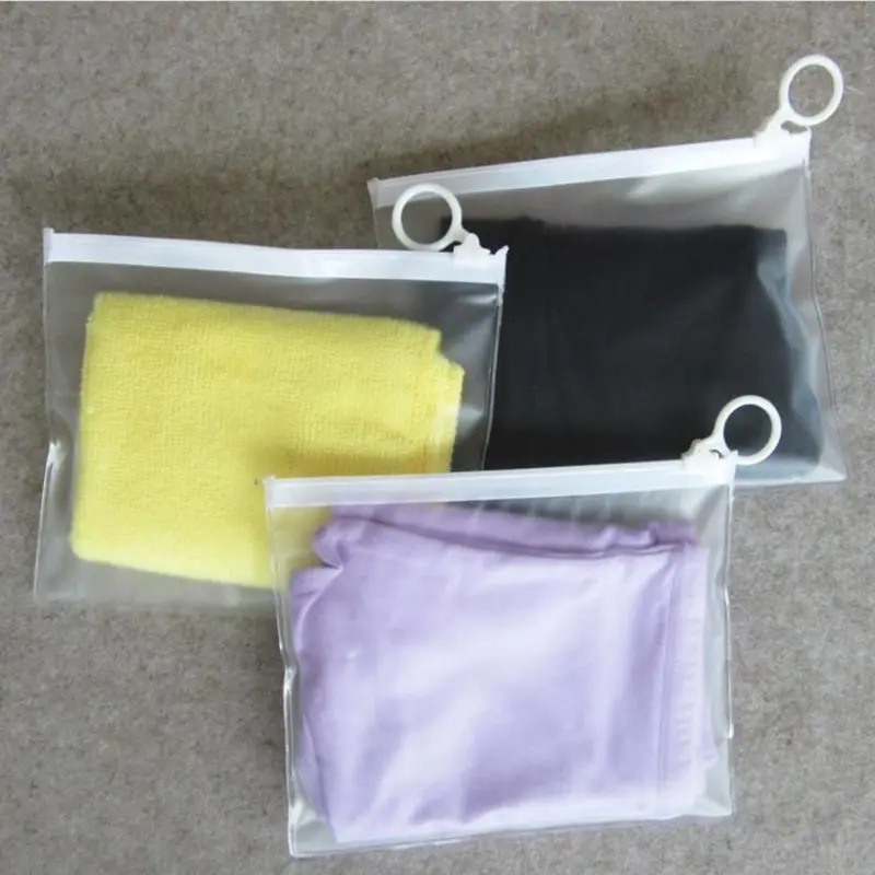 Transparent frosted PVC Storage Card Bag for Traveler Zipper Bag Cosmetic bags Products F20173442
Transparent frosted PVC Storage Card Bag for Traveler Zipper Bag Cosmetic bags Products F20173442