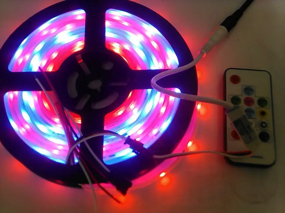 12 В постоянного тока 5 м Цифровой RGB 133 Dream color 6803/1903 IC Водонепроницаемая