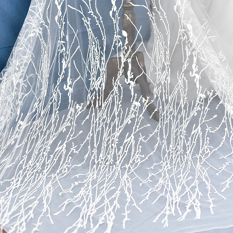 130cm*1yard embroidery tulle Lace Fabric for wedding dress Raw white african lace embroidered branches applique 2019
130cm*1yard embroidery tulle Lace Fabric for wedding dress Raw white african lace embroidered branches applique 2019
