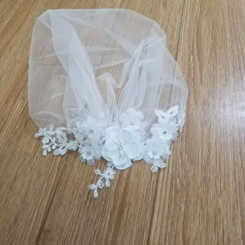 White Ivory Bride blush veil banquet ball lace veil veil handmade beaded rhinestones
White Ivory Bride blush veil banquet ball lace veil veil handmade beaded rhinestones
