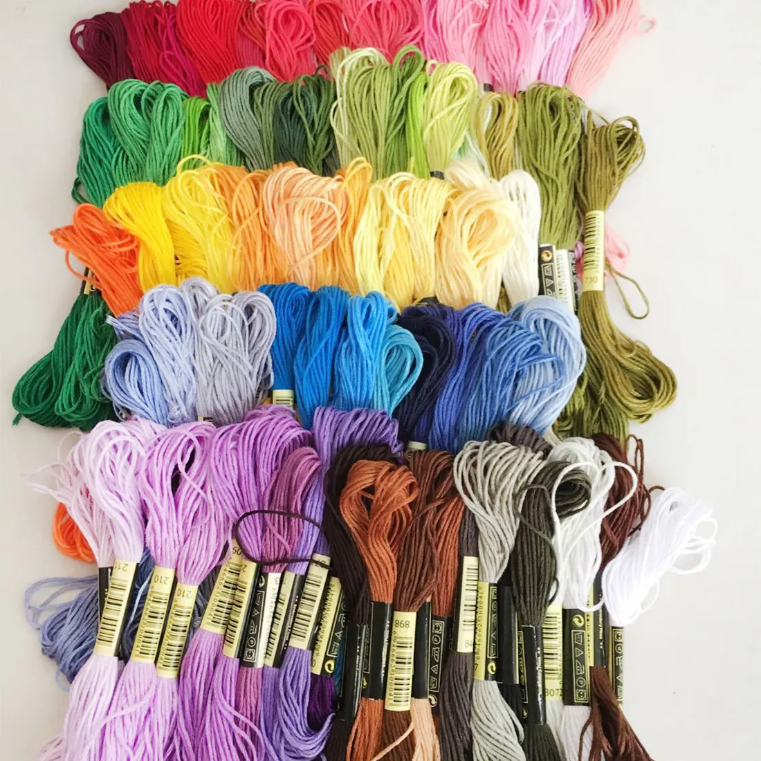 100 Colors Polyester Embroidery Thread Hand Cross Stitch Floss Sewing Skeins Craft DIY Handmade Accessories Knitting Tools
100 Colors Polyester Embroidery Thread Hand Cross Stitch Floss Sewing Skeins Craft DIY Handmade Accessories Knitting Tools