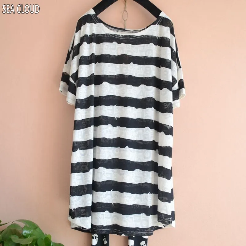82 summer large female loose short-sleeve t-shirt long design plus size basic striped short sleeve t-shirt women
82 summer large female loose short-sleeve t-shirt long design plus size basic striped short sleeve t-shirt women