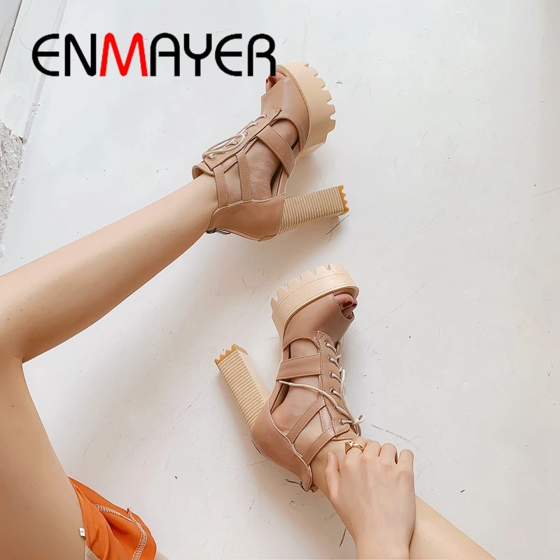 Женские босоножки на платформе ENMAYER, повседневные сандалии-гладиаторы на высоком каблуке, на молнии, размеры 34-42, лето 2019
Женские босоножки на платформе ENMAYER, повседневные сандалии-гладиаторы на высоком каблуке, на молнии, размеры 34-42, лето 2019
