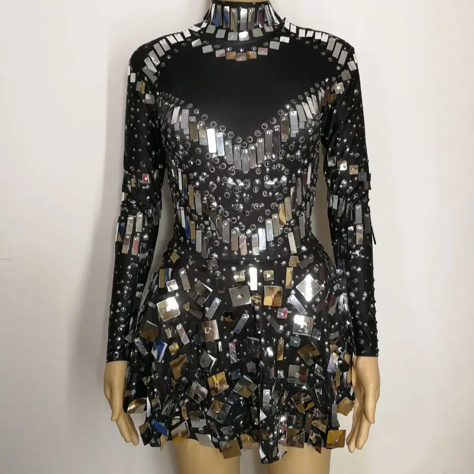 black Sequins mirrors stones sexy female costumes Bright crystals diamond singer nightclub bar show DJ dress performance star
black Sequins mirrors stones sexy female costumes Bright crystals diamond singer nightclub bar show DJ dress performance star