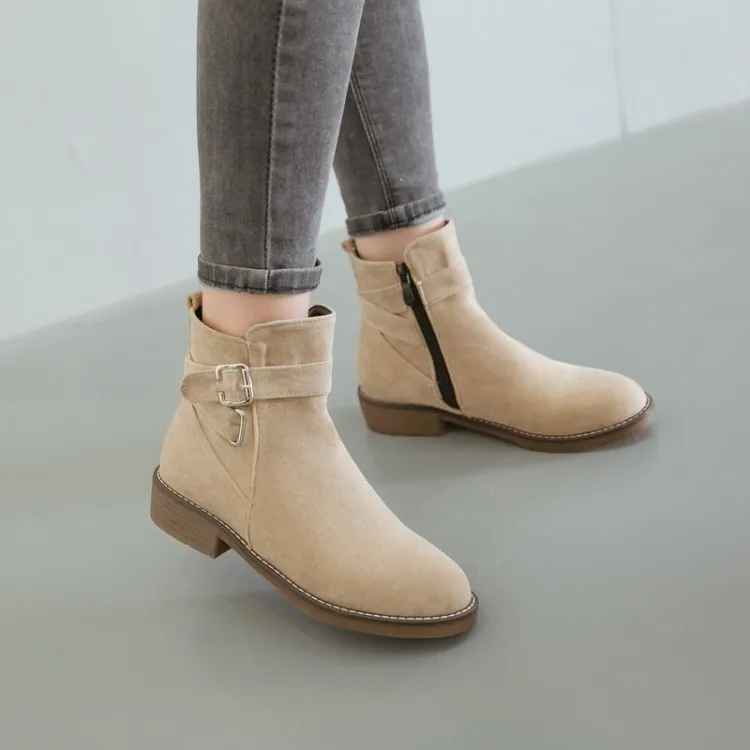 Big Size 11 12 13 Europeans and Americans with round head, square heel, side zipper, belt buckle, short barrel Martin boots
Big Size 11 12 13 Europeans and Americans with round head, square heel, side zipper, belt buckle, short barrel Martin boots