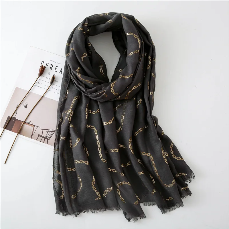 2020 Spain Luxury Brand Gold Chain Viscose Shawl Scarf Women High Quality Muffler Autumn Winter Hijab Sjaal Foulards Muslim Caps
2020 Spain Luxury Brand Gold Chain Viscose Shawl Scarf Women High Quality Muffler Autumn Winter Hijab Sjaal Foulards Muslim Caps