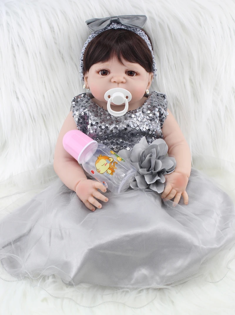 55 см полностью силиконовая кукла Bebe Reborn Baby Girl Реалистичная 22 "виниловая кукла принцессы для новорожденных с сережками водонепроницаемый ко...
55 см полностью силиконовая кукла Bebe Reborn Baby Girl Реалистичная 22 "виниловая кукла принцессы для новорожденных с сережками водонепроницаемый ко...