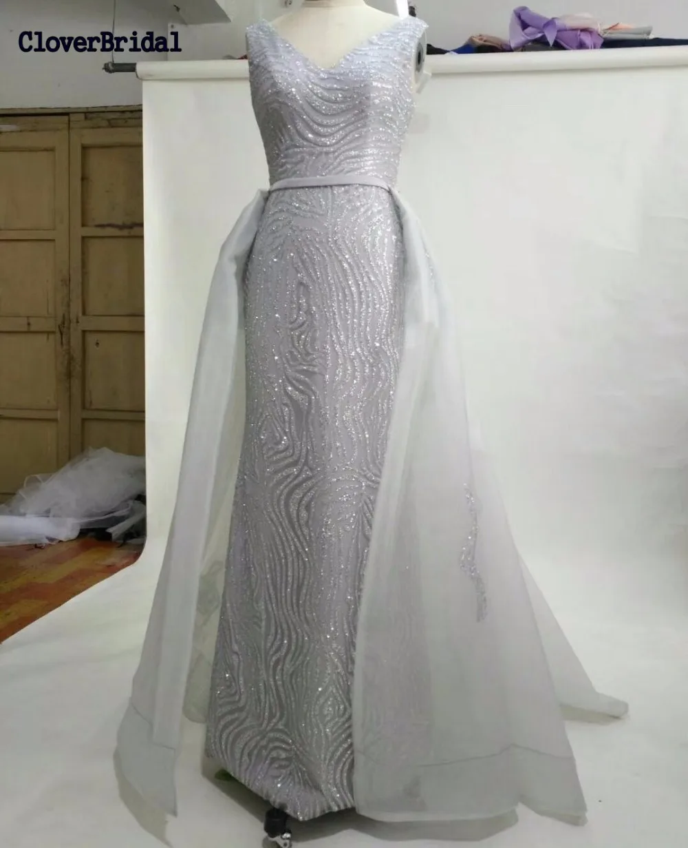 CloverBridal 2017 new mermaid long train silver dress for graduation shinning luxury glitter bling prom dresses with outerskirt
CloverBridal 2017 new mermaid long train silver dress for graduation shinning luxury glitter bling prom dresses with outerskirt