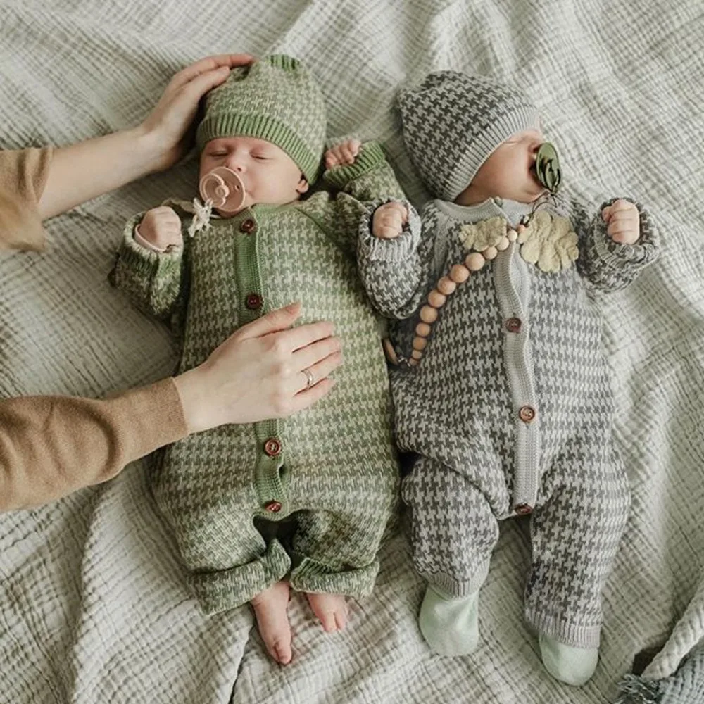 Autumn Knitted Newborn Baby Clothes Cotton Autumn Winter Baby Romper With Plaid Hat Infant Toddler Jumpsuit For Girls Boys Set
Autumn Knitted Newborn Baby Clothes Cotton Autumn Winter Baby Romper With Plaid Hat Infant Toddler Jumpsuit For Girls Boys Set