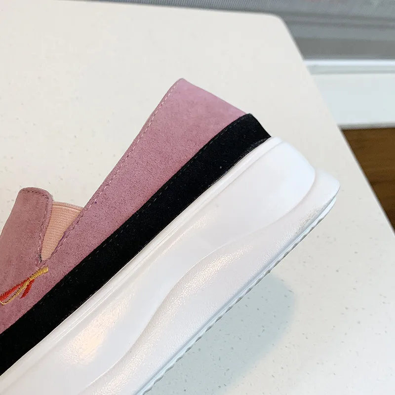 New Designer Shoes Creepers Woman Fashion Bird Embroider Black/Pink Leather Flats 2019 Women Platform Walking Shoes Loafers
New Designer Shoes Creepers Woman Fashion Bird Embroider Black/Pink Leather Flats 2019 Women Platform Walking Shoes Loafers